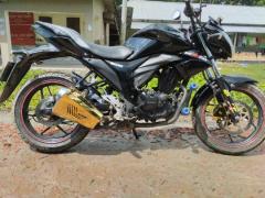 Suzuki Gixxer Dual Disc Dual Tone